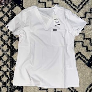 Figs white Catarina scrub top. size small